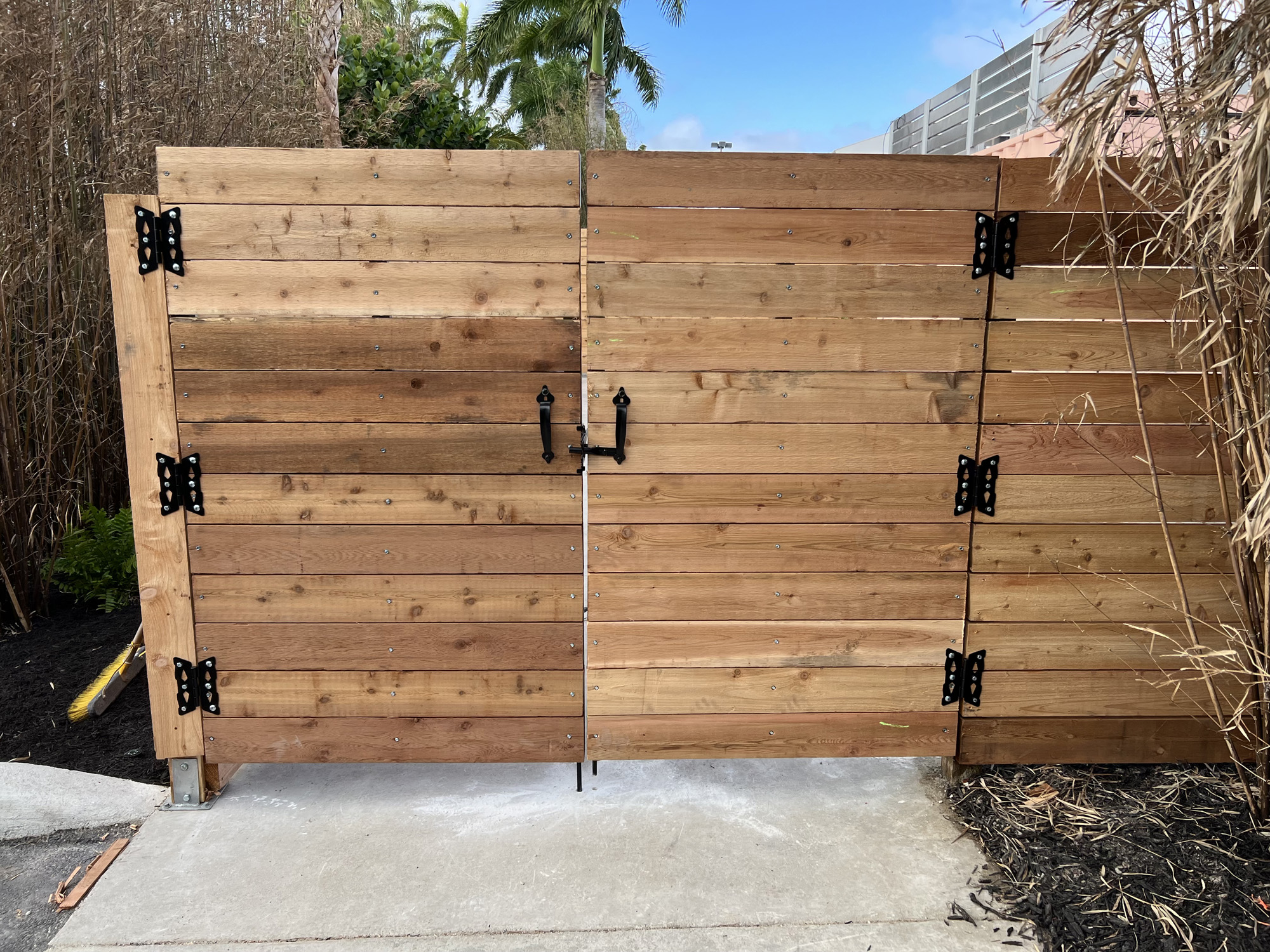 wood gate installation in florida